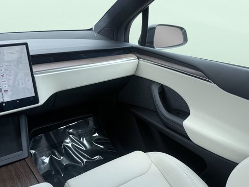 Used 2022 Tesla Model X AWD/4WD image 55