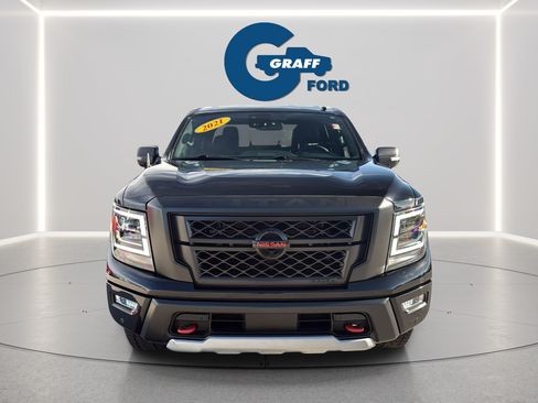 Used 2021 Nissan Titan PRO-4X w/ Pro-4x Convenience Package AWD/4WD image 3