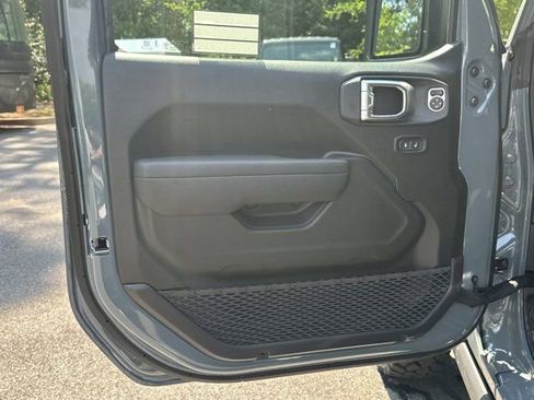 New 2026 Jeep Gladiator Sport AWD/4WD image 10