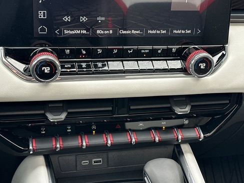 New 2026 GMC Canyon AT4X w/ AT4X AEV Edition AWD/4WD image 17