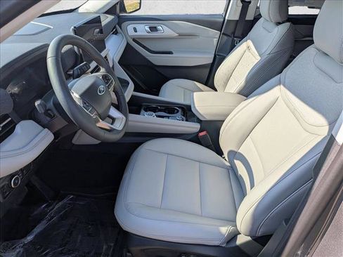 New 2026 Ford Explorer Active w/ Active Comfort Package AWD/4WD image 4