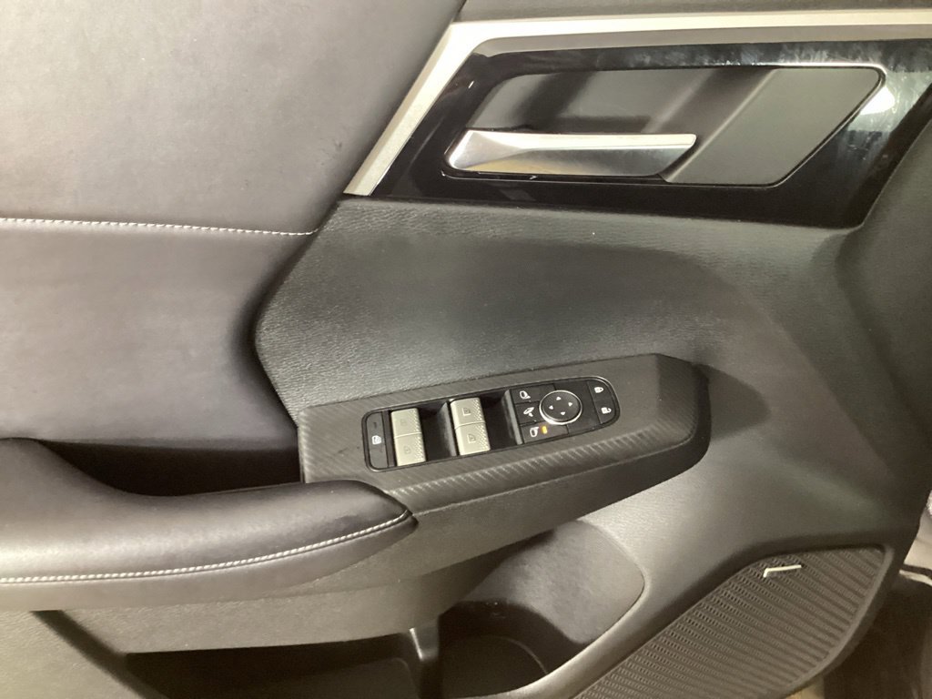 Used 2025 Mitsubishi Outlander SE AWD/4WD image 11
