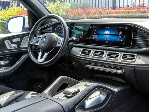 Used 2022 Mercedes-Benz GLS 450 4MATIC image 39