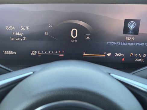 Used 2025 Buick Enclave Preferred AWD/4WD image 16