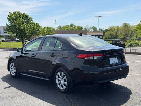 Certified 2025 Toyota Corolla LE FWD image 8