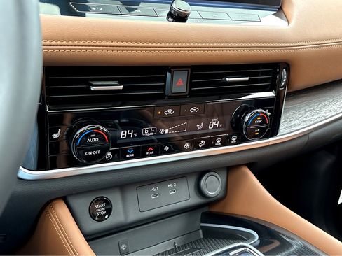 New 2026 Nissan Rogue Platinum image 11