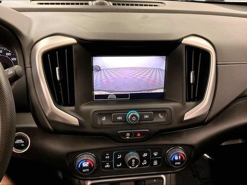 Used 2023 GMC Terrain SLE w/ Driver Convenience Package FWD image 29