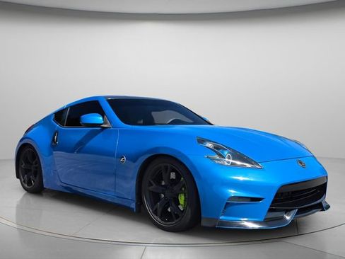 Used 2009 Nissan 370Z Touring w/ Sport Pkg RWD image 5