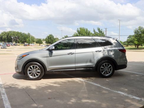 Used 2017 Hyundai Santa Fe SE w/ SE Premium Package 02 FWD image 4