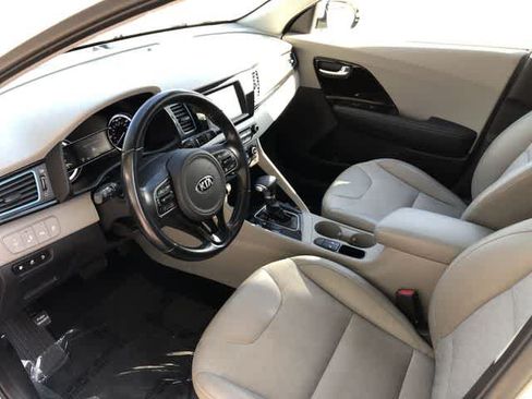 Used 2019 Kia Niro EX FWD image 11