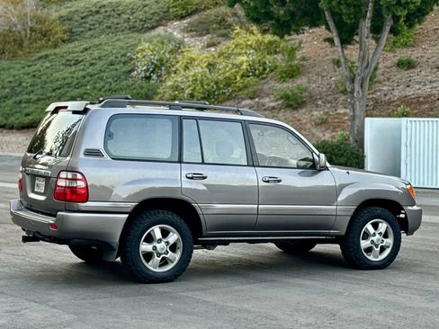 Used 2003 Toyota Land Cruiser image 15