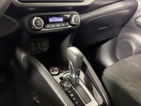 Used 2020 Nissan Kicks SV FWD image 16