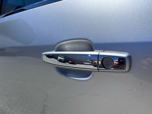 Used 2019 Buick Encore Essence AWD/4WD image 9