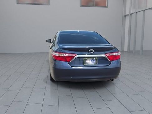 Used 2016 Toyota Camry XLE w/ Moonroof Package FWD image 7