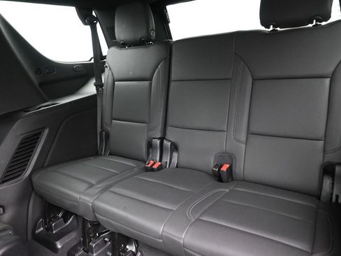 Used 2023 Chevrolet Tahoe LT w/ LT Signature Plus Package RWD image 16