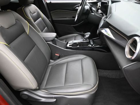 Certified 2024 Chevrolet Trax ACTIV w/ Driver Confidence Package image 7