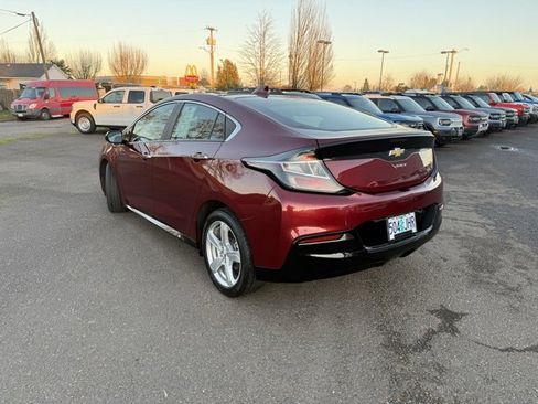 Used 2017 Chevrolet Volt LT image 12
