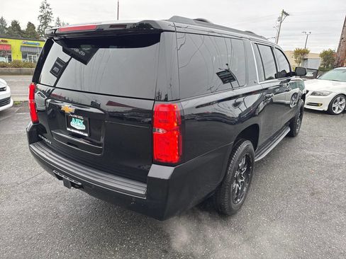 Used 2018 Chevrolet Suburban LT image 7