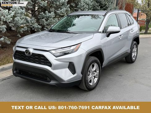 Used 2025 Toyota RAV4 XLE AWD/4WD image 3
