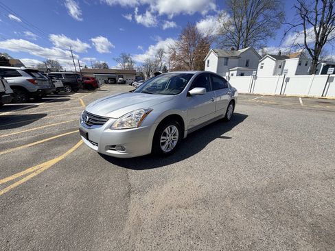 Used 2010 Nissan Altima Hybrid Sedan image 47