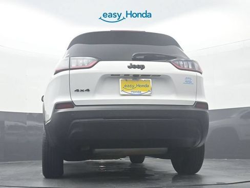 Used 2023 Jeep Cherokee Altitude Lux AWD/4WD image 32