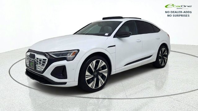 Used 2024 Audi Q8 e-tron Prestige w/ Prestige Package AWD/4WD image 3