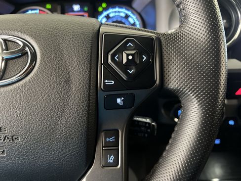 Used 2023 Toyota Tacoma TRD Sport AWD/4WD image 32
