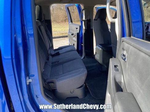 Used 2024 Nissan Frontier SV image 32