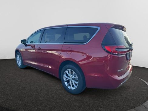 New 2026 Chrysler Pacifica Select AWD/4WD image 7