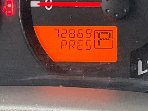 Used 2017 Nissan Frontier SV w/ SV Value Truck Package image 8