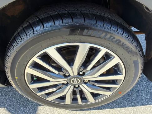 Used 2021 Nissan Kicks SV image 19