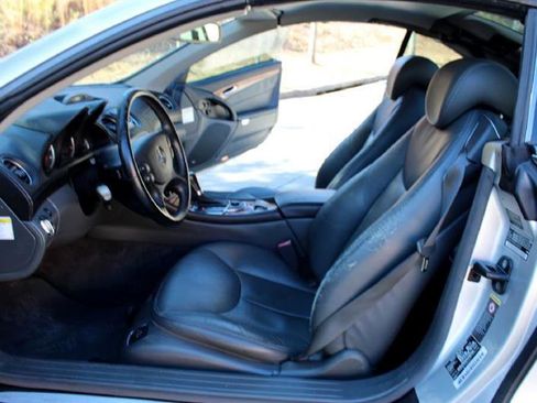Used 2005 Mercedes-Benz SL 500 image 11