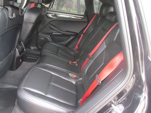 Used 2018 Porsche Macan Turbo image 81