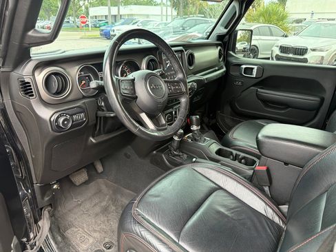 Used 2022 Jeep Wrangler Sport AWD/4WD image 11