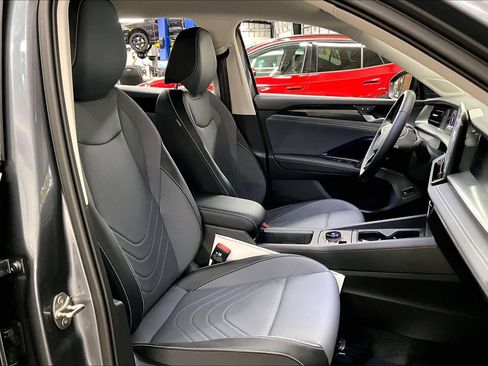 New 2026 Volkswagen Tiguan SE image 29