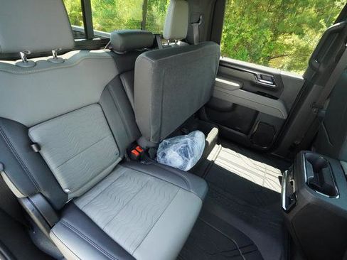 Used 2026 Chevrolet Silverado 2500 ZR2 AWD/4WD image 32