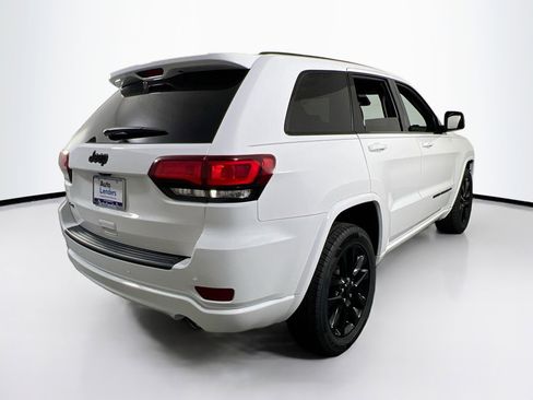 Used 2022 Jeep Grand Cherokee Laredo X image 5