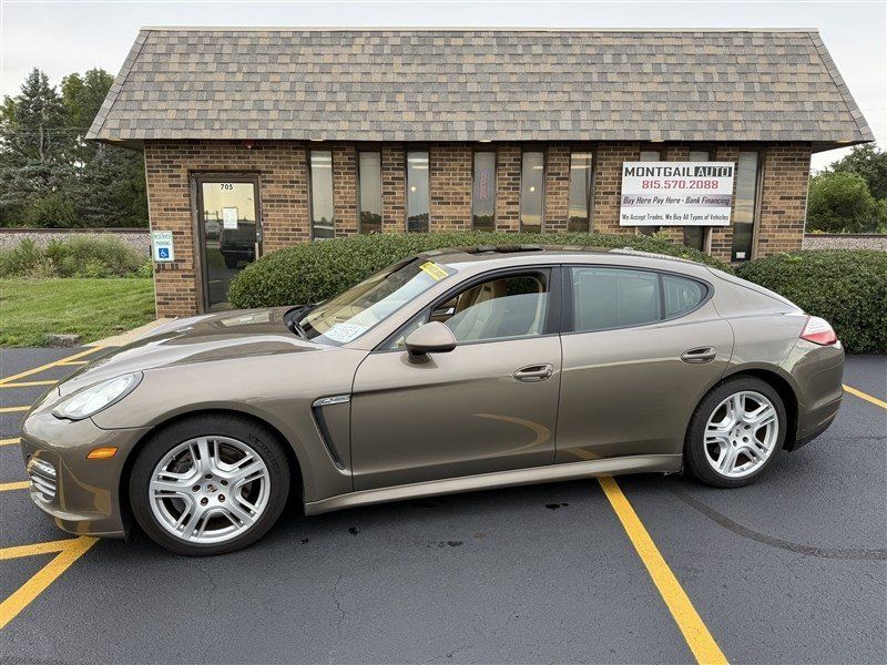 Used 2011 Porsche Panamera RWD image 1