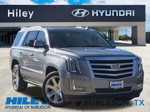 Used 2019 Cadillac Escalade Premium Luxury image 2