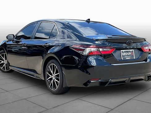 Used 2023 Toyota Camry SE FWD image 12