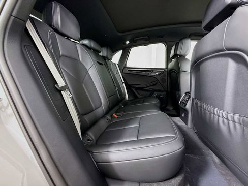 New 2026 Porsche Macan image 29