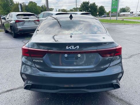 Used 2023 Kia Forte LXS w/ LXS Technology Package FWD image 6