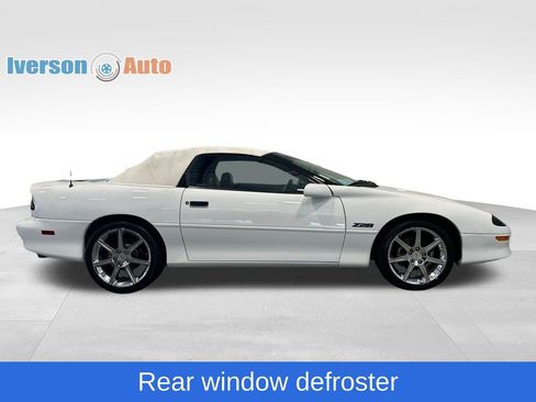 Used 1995 Chevrolet Camaro Z28 RWD image 9