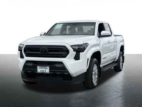 Used 2025 Toyota Tacoma SR5 RWD image 4