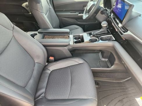 New 2026 Toyota Sienna Platinum AWD/4WD image 12
