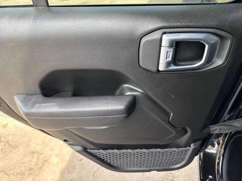 Used 2024 Jeep Wrangler Unlimited Sport AWD/4WD image 33