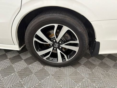 Used 2020 Honda Odyssey Elite image 21