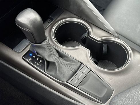 Used 2023 Toyota Camry SE image 23