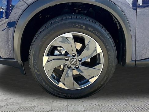 Used 2025 Nissan Rogue SV AWD/4WD image 31