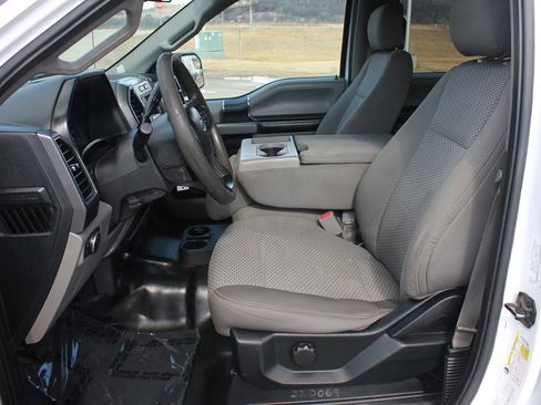 Used 2017 Ford F150 XLT w/ Trailer Tow Package image 31